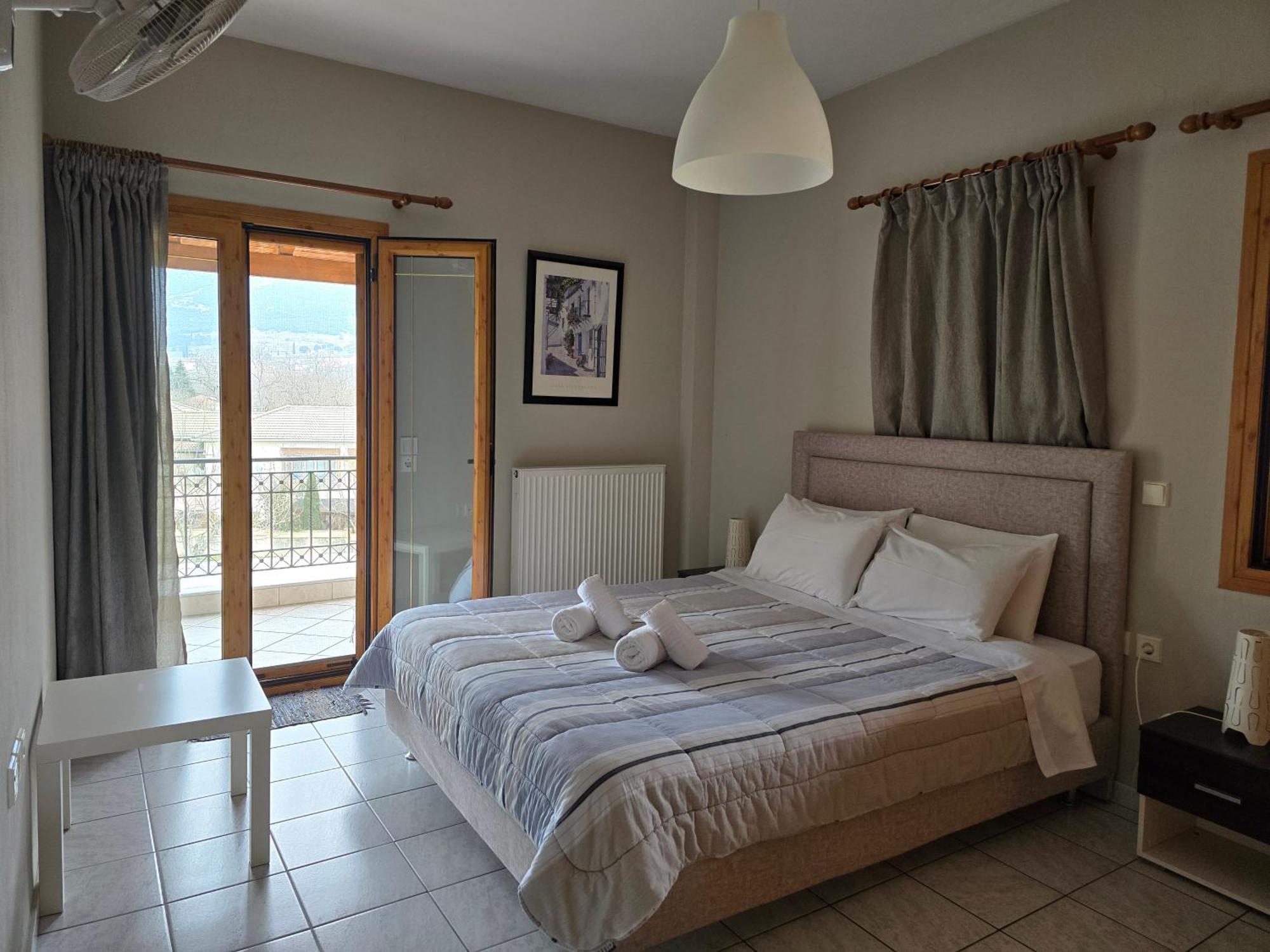 Cave Apartments Янина Екстериор снимка