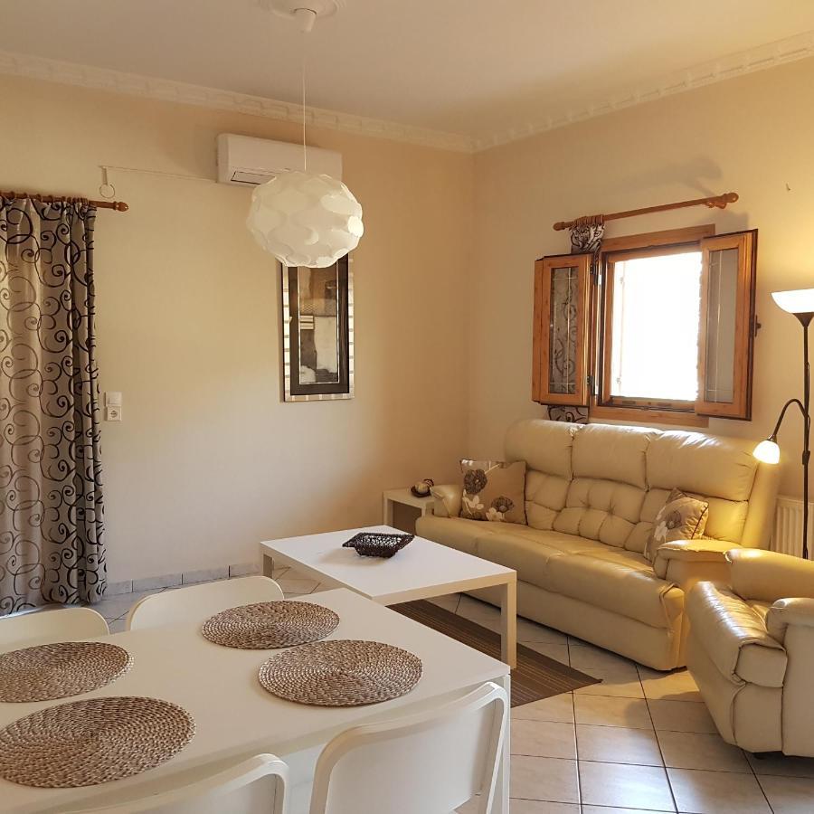 Cave Apartments Янина Екстериор снимка